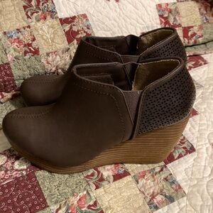 Dr Scholls wedge shoes size 6